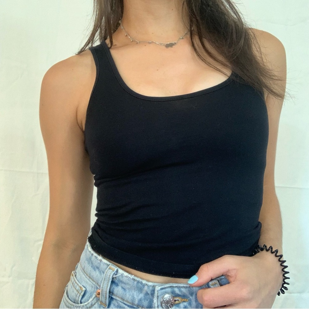 black BP crop tank top